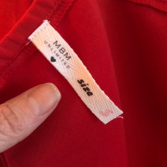 🎉Host Pick🎉🎀NEW🎀 Red Off The Shoulder Dress - Picture 8 of 8